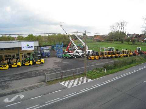 Koop een Verschillend materiaal  Heftrucks en Diversen  - Chariot élévateur à fourche - Image #3