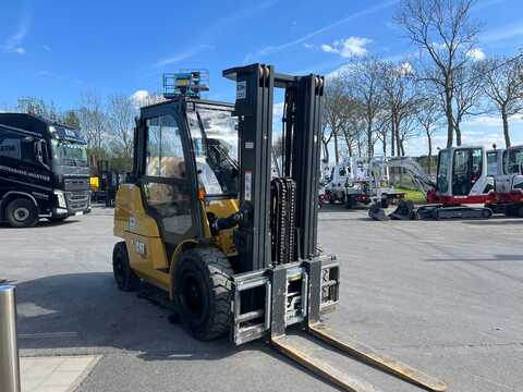 Huur een CAT DP50CN - Dieselheftruck - Image #3