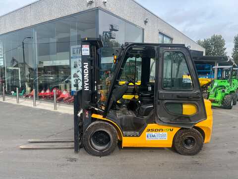 Huur een Hyundai 35DA-9 - Dieselheftruck - Image #1