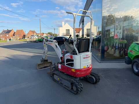 Koop een tweedehands Takeuchi TB210R - Graafmachine / lader / verreiker - Image #6