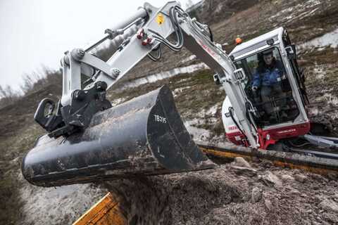 Koop een Takeuchi TB240 - Graafmachine op rupsen - Image #3