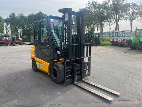 Huur een Hyundai 35DA-9 - Dieselheftruck - Image #3