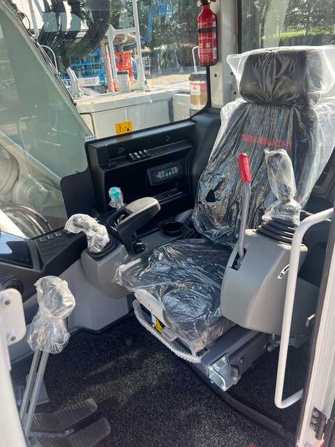 Koop een tweedehands Takeuchi TB 2150R Compleet - Graafmachine / lader / verreiker - Image #6