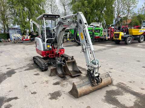 Huur een Takeuchi TB225 - Graafmachine - Image #2