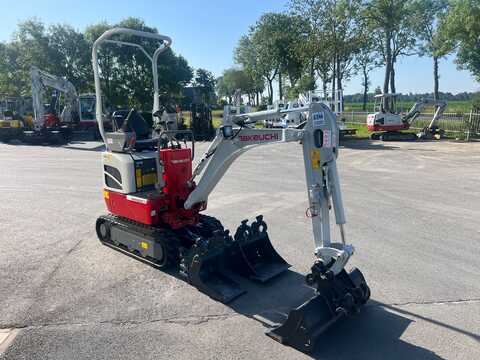 Huur een Takeuchi TB210R - Graafmachine - Image #3