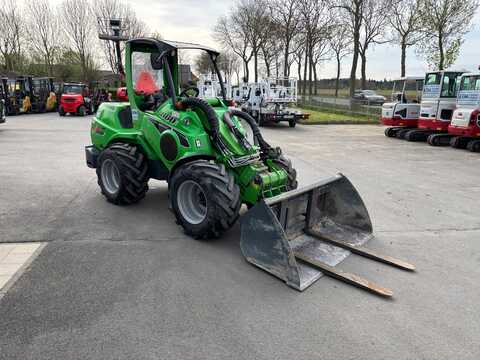 Koop een tweedehands Avant 860i TDL - Graafmachine / lader / verreiker - Image #2