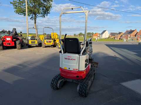 Koop een tweedehands Takeuchi TB210R - Graafmachine / lader / verreiker - Image #5