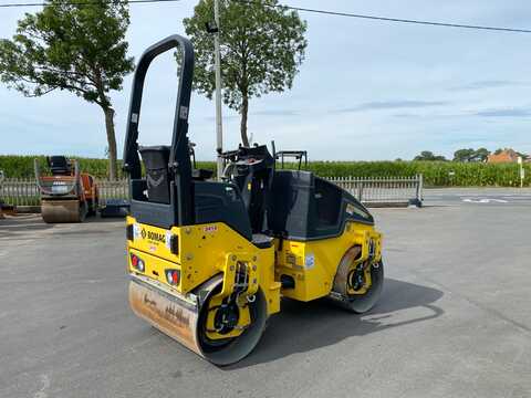 Koop een tweedehands Bomag BW120-AD5 - Graafmachine / lader / verreiker - Image #4