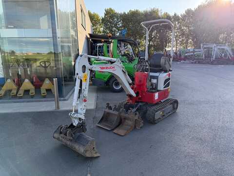 Koop een tweedehands Takeuchi TB210R - Graafmachine / lader / verreiker - Image #2