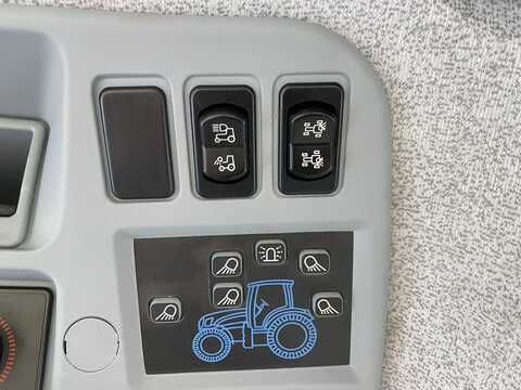 Koop een tweedehands New Holland T7.210 - Landbouwmachine - Image #9