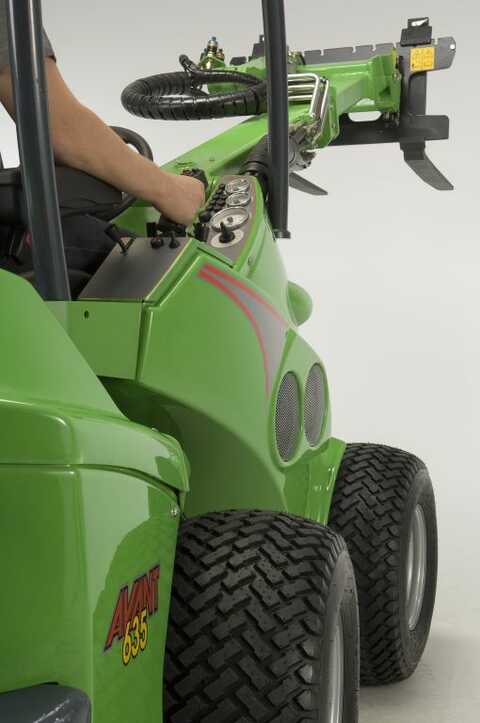 Koop een Avant 750 - Mini chargeuse articulée - Image #8