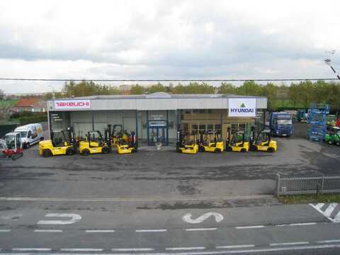 Koop een Verschillend materiaal  Heftrucks en Diversen  - Chariot élévateur à fourche - Image #1