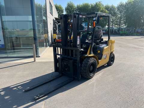 Koop een tweedehands CAT DP30N3 - Heftruck - Image #2