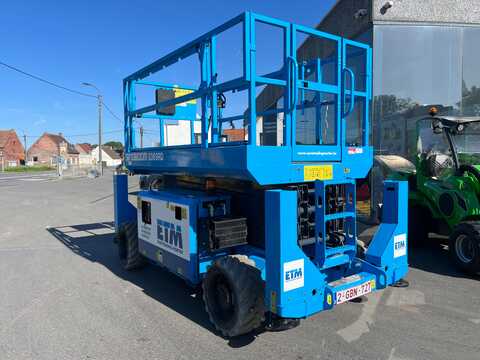 Huur een Sinoboom 3346RD - Schaarlift diesel 4X4 - Image #6