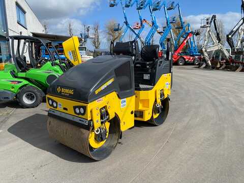 Koop een tweedehands Bomag BW100-AD5 - Graafmachine / lader / verreiker - Image #2
