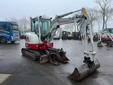 Huur een Takeuchi TB335R - Graafmachine - Image #2
