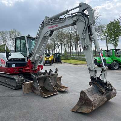 Huur een Takeuchi TB370 - Graafmachine - Image #3