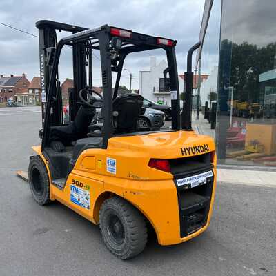 Koop een tweedehands Hyundai 30D-9 - Heftruck - Image #5