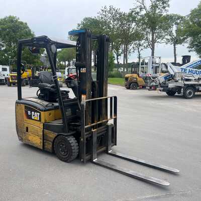Koop een tweedehands CAT EP15PNT - Heftruck - Image #4
