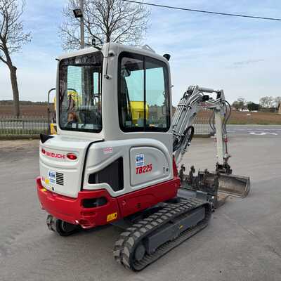 Koop een tweedehands Takeuchi TB225 Extra - Graafmachine / lader / verreiker - Image #3