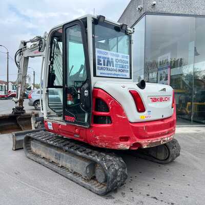 Huur een Takeuchi TB370 - Graafmachine - Image #5