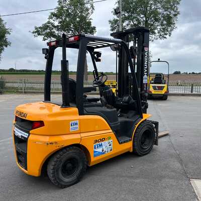 Koop een tweedehands Hyundai 30D-9 - Heftruck - Image #4