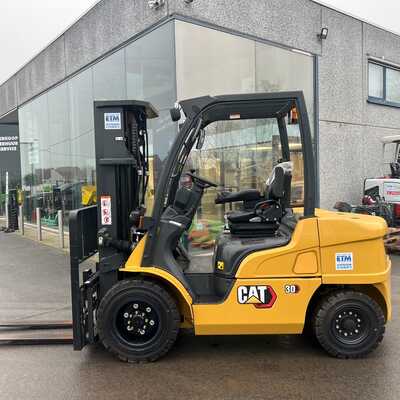 Koop een tweedehands CAT DP30N3 - Heftruck - Image #1