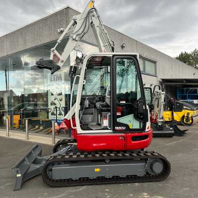 Koop een Takeuchi TB257FR - Graafmachine - Image #1