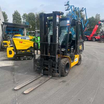 Huur een Hyundai 35DA-9 - Dieselheftruck - Image #2