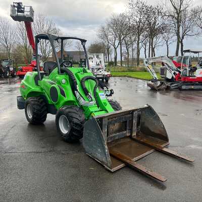 Koop een tweedehands Avant 755i - Graafmachine / lader / verreiker - Image #3
