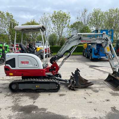 Huur een Takeuchi TB225 - Graafmachine - Image #3