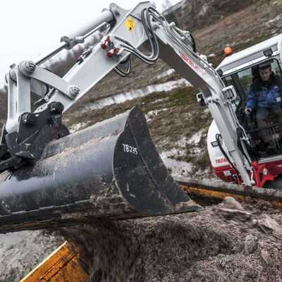 Koop een Takeuchi TB240 - Graafmachine op rupsen - Image #3