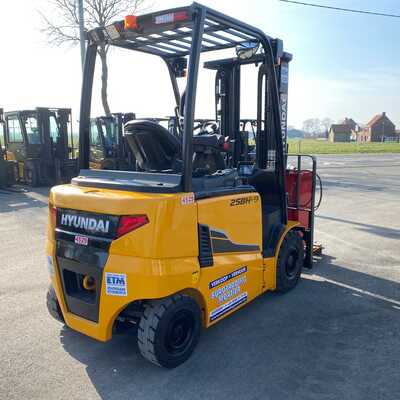 Koop een tweedehands Hyundai 25BH-9 - Heftruck - Image #4