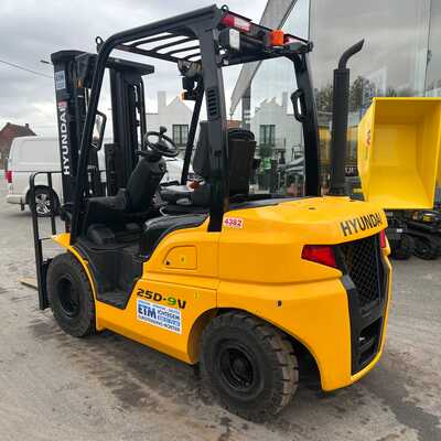 Koop een tweedehands Hyundai 25D-9V - Heftruck - Image #5