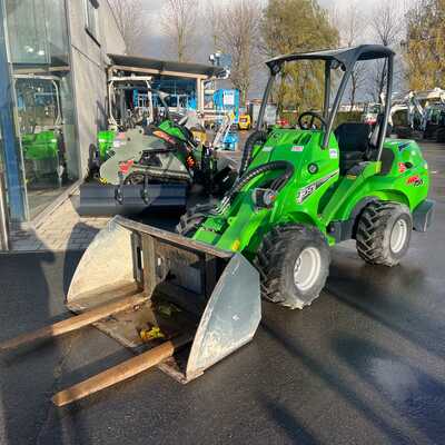 Koop een tweedehands Avant 755i - Graafmachine / lader / verreiker - Image #2