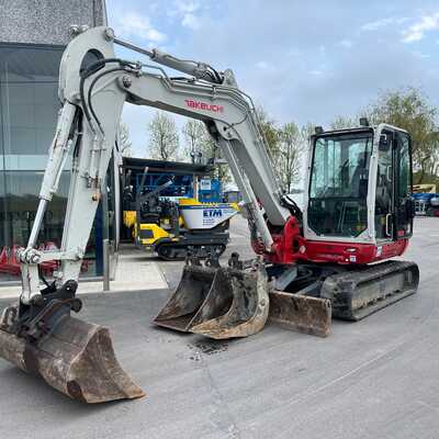 Huur een Takeuchi TB370 - Graafmachine - Image #2