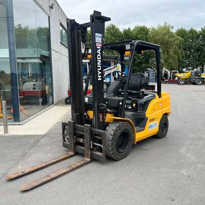Koop een tweedehands Hyundai 33D-9 - Heftruck - Image #2