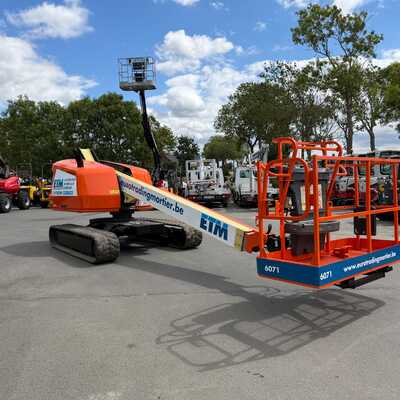 Huur een JLG 400SC - Hoogwerker op rupsen - Image #4