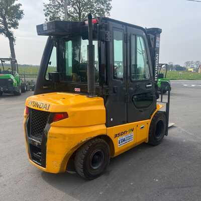 Huur een Hyundai 35DA-9 - Dieselheftruck - Image #4