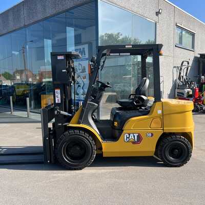 Koop een tweedehands CAT DP30N3 - Heftruck - Image #1