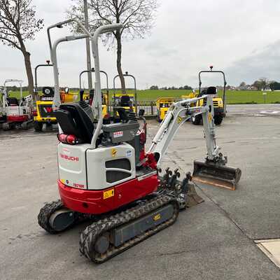 Koop een tweedehands Takeuchi TB210R - Graafmachine / lader / verreiker - Image #4