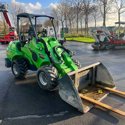 Koop een tweedehands Avant 755i - Graafmachine / lader / verreiker - Image #3