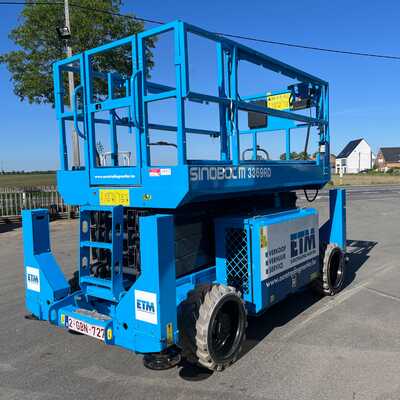 Huur een Sinoboom 3346RD - Schaarlift diesel 4X4 - Image #5