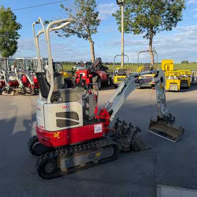 Koop een tweedehands Takeuchi TB210R - Graafmachine / lader / verreiker - Image #4