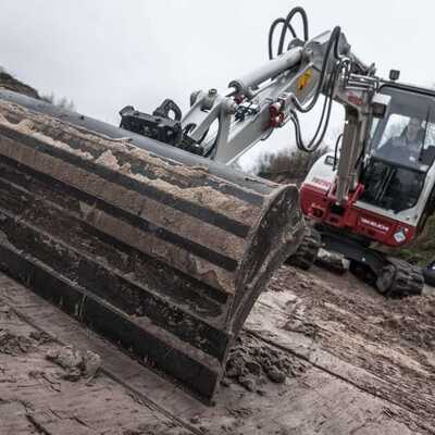 Koop een Takeuchi TB230 - Graafmachine op rupsen - Image #3