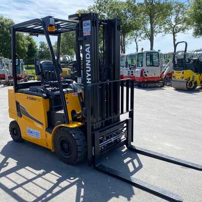 Koop een tweedehands Hyundai 25BH-9 - Heftruck - Image #3