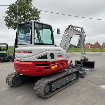 Huur een Takeuchi TB260 - Graafmachine - Image #4