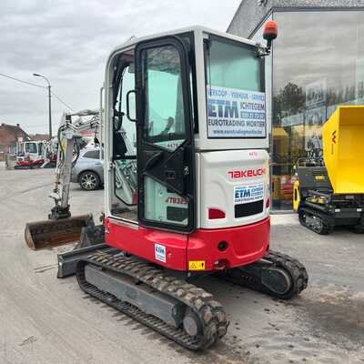 Huur een Takeuchi TB325R - Graafmachine - Image #5