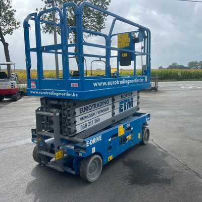 Koop een tweedehands Genie GS 3246 - Hoogwerker / Schaarlift - Image #4