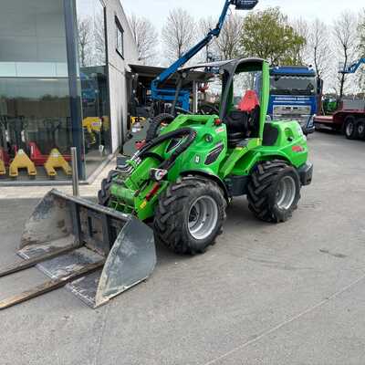 Koop een tweedehands Avant 860i TDL - Graafmachine / lader / verreiker - Image #1